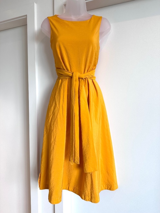 Ann Taylor Dresses & Skirts - Bright golden yellow tie-front dress